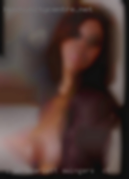 I am Scarlett, a young swingers in CT Colombian girl.